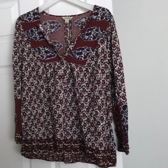 Women’s Blouse - Picture 1 of 3